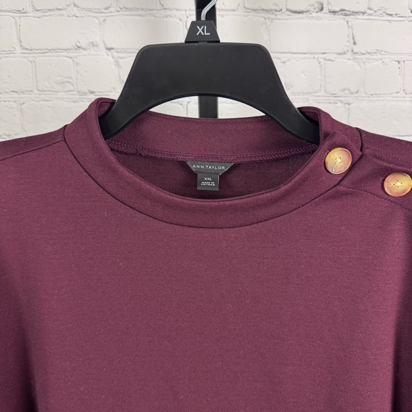 Ann Taylor Maroon Long Sleeve Button Shoulder  Sweatshirt Size XXL - Picture 3 of 7